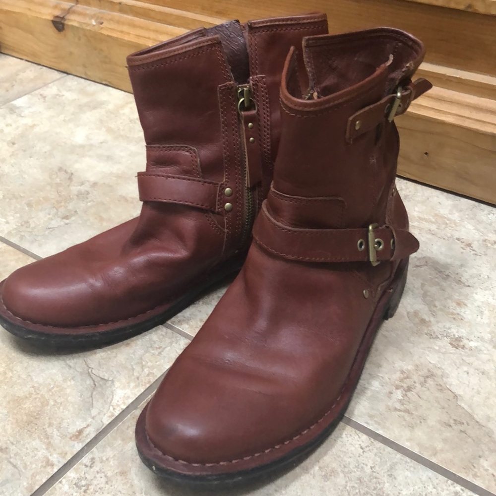 UGG ankle boots